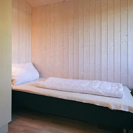 6 Person In * 格洛米茨